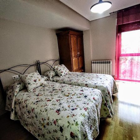 Real 10 Apartman Soria Kültér fotó